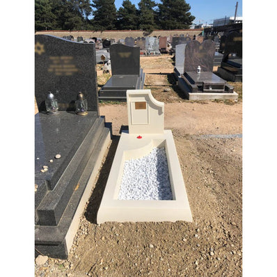 Pierre tombale en résine - Stèle classique - Crème